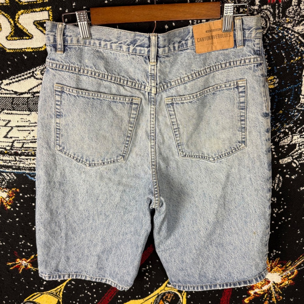 Canyon River Blues Mens 33 Relaxed Fit Denim Shorts Light Wash Blue S/71550